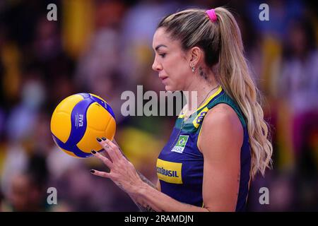 Bangkok, Thaïlande. 02nd juillet 2023. Thaisa du Brésil vu en action lors de la FIVB Volleyball Women's Nations League entre la Thaïlande et le Brésil au stade intérieur de Hua Mak. Score final; Thaïlande 0:3 Brésil. Crédit : SOPA Images Limited/Alamy Live News Banque D'Images