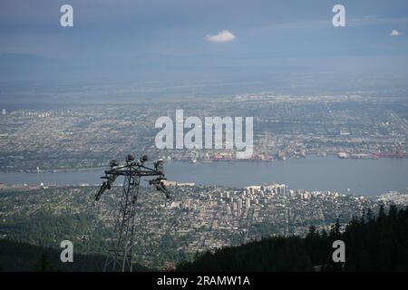 Tour de gondole abandonnée sur Grouse Mountain Vancouver Banque D'Images