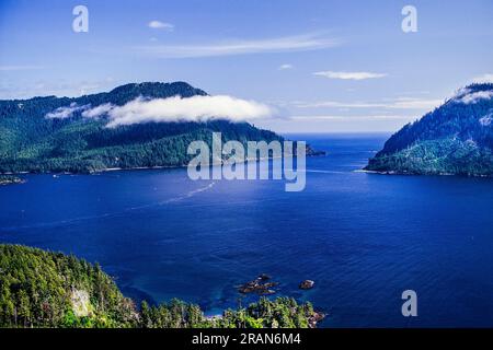 Aérien de l'île Graham, archipel Haida Gwaii, C.-B., Canada Banque D'Images