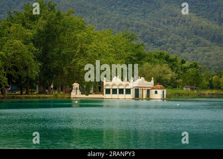 La pêche emblématique de Marimon dans le lac de Banyoles (Pla de l'Estany, Gérone, Catalogne, Espagne) ESP : la emblemática pesquería Marimon en Banyoles Banque D'Images