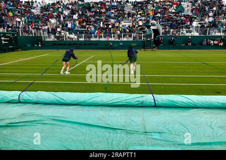 Londres, Inglaterra. 05 juillet 2023. Rain interrompt à nouveau le tournoi de Wimbledon 2023 qui se tient à Londres, en Angleterre. Crédit : Andre Chaco/FotoArena/Alamy Live News Banque D'Images