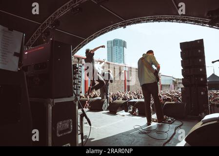 Le groupe Shame joue sur la scène de New Bird Street lors du Liverpool Soun City le 4 mai 2019. Banque D'Images