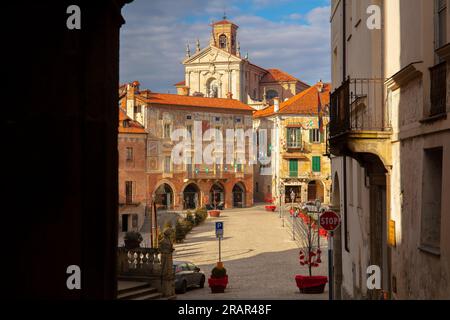 Piazza Maggiore Square, Mondovì, Cuneo, Piémont, Italie Banque D'Images