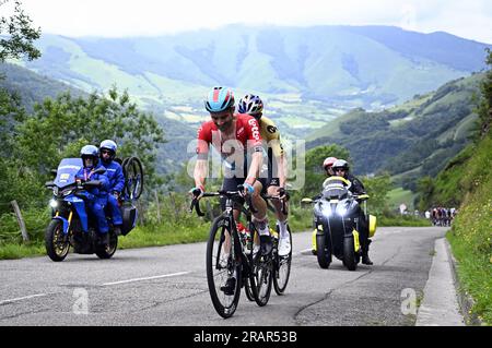 Laruns, France. 05 juillet 2023. Le Belge Victor Campenaerts de Lotto DSTNY et le Belge Wout Van Aert de Jumbo-Visma photographiés en action lors de l'étape 5 du Tour de France, une course cycliste de 162 7 km de Pau à Laruns, France, mercredi 05 juillet 2023. Le Tour de France de cette année aura lieu du 01 au 23 juillet 2023. BELGA PHOTO JASPER JACOBS crédit : Belga News Agency/Alamy Live News Banque D'Images