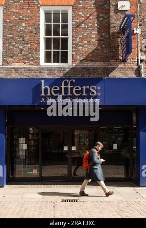 La façade de la librairie Heffers sur Trinity Street, Cambridge, Royaume-Uni. Banque D'Images