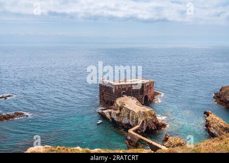 Forteresse de Berlengas ou fort de Saint Jean-Baptiste, dans l'archipel des Berlengas. Banque D'Images