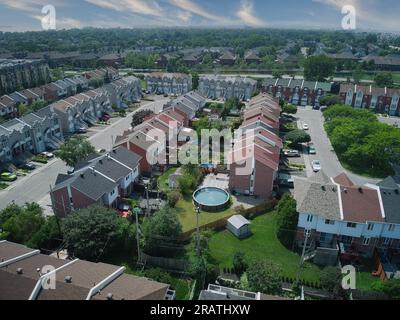 Vue aérienne de la banlieue de Montréal. Banque D'Images