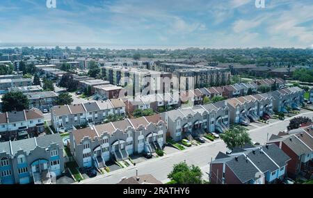 Vue aérienne de la banlieue de Montréal. Banque D'Images