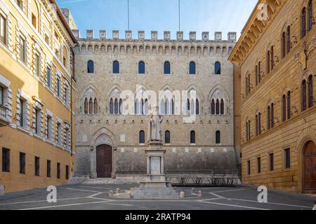Piazza Stalimbeni, Sienne, Toscane, Italie Banque D'Images