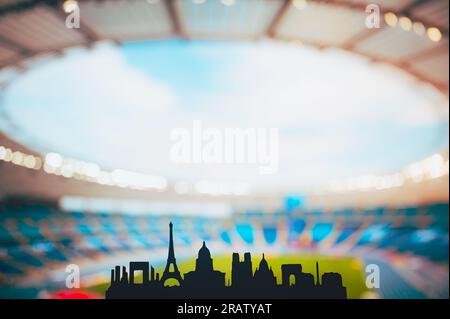 Ville des Lumières et des Sports : silhouette de Paris présentant des monuments, face à un stade contemporain. Une image captivante pour l'été 2024 à Paris Banque D'Images