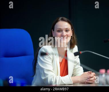 Bucarest, Roumanie. 5 juillet 2023 : Diana Punga, directrice de la ville de Bucarest, assiste à la conférence de presse annonçant l'organisation de la compétition cycliste 'Tour de Roumanie '23' du 4 au 10 septembre. Crédit : Lucian Alecu/Alamy Live News Banque D'Images