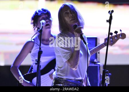 Rome, Italie. 05 juillet 2023. Kim Gordon en concert au Roma incontra il mondo Ostia Antica Festival, 6 juillet 2023, Teatro Romano di Ostia Antica, Rome, Italie. Crédit : Live Media Publishing Group/Alamy Live News Banque D'Images