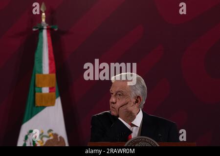 Mexico, Mexique. 05 juillet 2023. 5 juillet 2023, Mexico, Mexique : le président du Mexique, Andres Manuel Lopez Obrador, gesticule lors de son discours lors de sa conférence d'information au Palais national. Le 5 juillet 2023 à Mexico, Mexique, (photo Alex Dalton/ crédit : EYEPIX Group/Alamy Live News Banque D'Images