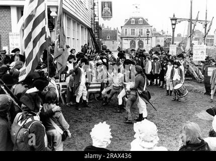 AL PACINO et SID OWEN dans LA RÉVOLUTION 1985 réalisateur HUGH HUDSON scénariste Robert Dillon musique John Corigliano costume design John Mollo producteur Irwin Winkler UK-Norvège coproduction Goldcrest films International / Viking films / Warner Bros. (US) - Columbia-EMI-Warner Banque D'Images