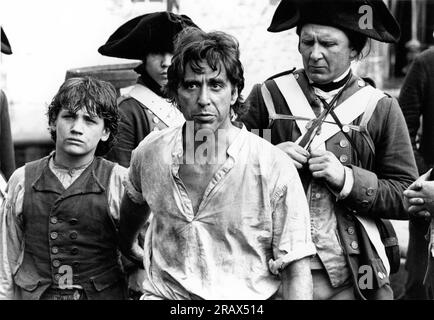 SID OWEN et AL PACINO dans LA RÉVOLUTION 1985 réalisateur HUGH HUDSON scénariste Robert Dillon musique John Corigliano costume design John Mollo producteur Irwin Winkler UK-Norvège coproduction Goldcrest films International / Viking films / Warner Bros. (US) - Columbia-EMI-Warner Banque D'Images