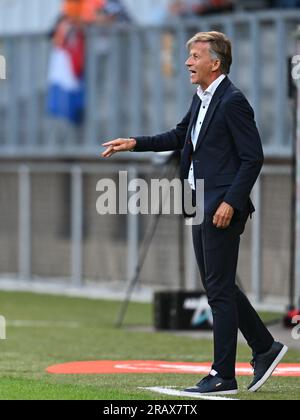 Kerkrade, pays-Bas. 02 juillet 2023. L'entraîneur-chef Andries Jonker des pays-Bas photographié lors d'un match amical de football féminin entre les équipes nationales des pays-Bas, appelées les Oranje Leeuwinnen et de Belgique, appelées les flammes rouges, le dimanche 2 juillet 2023 à Kerkrade, aux pays-Bas. Crédit : Sportpix/Alamy Live News Banque D'Images