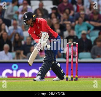 Oval, Angleterre. 3 juillet 2023. Danielle Wyatt, d’Angleterre, lors du deuxième match Vitality IT20 entre l’Angleterre féminine et l’Australie féminine. Crédit : Nigel Bramley/Alamy Live News Banque D'Images