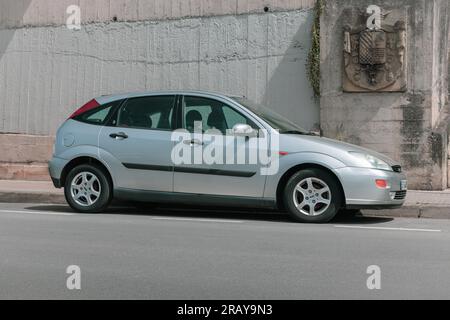 PASAIA, ESPAGNE-15 JUIN 2023 : Ford Focus 5 portes à hayon, première génération (C170) Banque D'Images