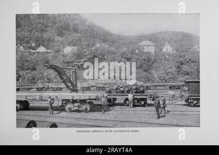 Grue Derrick en panne avec palan de locomotive de l'article ACCIDENT DE CHEMIN DE FER ET SERVICE D'URGENCE. Par W. L. DERR. Extrait du magazine Engineering CONSACRÉ AU PROGRÈS INDUSTRIEL Volume X octobre 1896 NEW YORK The Engineering Magazine Co Banque D'Images