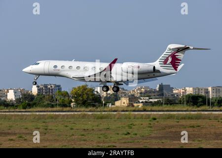 Qatar Executive Gulfstream G650ER (Reg : A7-CGB) en finale piste 31. Banque D'Images