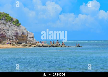 Porto Seguro, BA, Brésil - 07 janvier 2023 : Espelho Beach, une belle destination touristique de l'état de Bahia. Banque D'Images