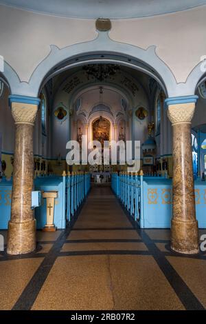 À l'intérieur de l'église bleue de Sainte-Élisabeth à Bratislava, Slovaquie Banque D'Images