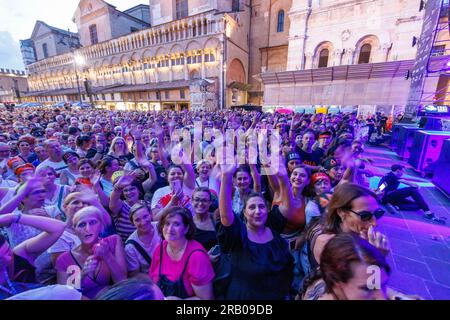 Concert du chanteur italien Eros Ramazzotti à Ferrare, Italie crédit : Filippo Rubin/Alamy Live News Banque D'Images