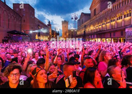 Concert du chanteur italien Eros Ramazzotti à Ferrare, Italie crédit : Filippo Rubin/Alamy Live News Banque D'Images