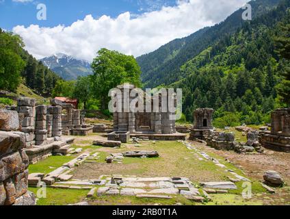 Ruines du temple Naranag sur l'ancien site de pèlerinage hindou, Jammu-et-Cachemire, Kangan, Inde Banque D'Images