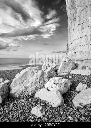 A la Plage des Petites Dalles, Normandie. Banque D'Images