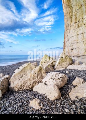 A la Plage des Petites Dalles, Normandie. Banque D'Images