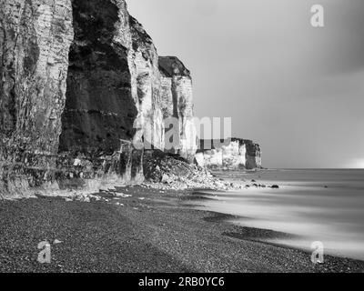 A la Plage des Petites Dalles, Normandie. Banque D'Images