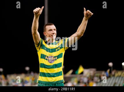 29 JUILLET 2017 - ST. PETERSBURG, FLORIDE : Neill Collins célèbre le match des Rowdies de Tampa Bay contre les Pittsburgh Riverhounds à Al Lang Field. Collins est nommé entraîneur-chef au Barnsley FC le 6 juillet 2023. Banque D'Images