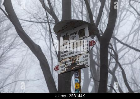 Europe, Pologne, petite-Pologne, Lackowa à Low Beskids Banque D'Images