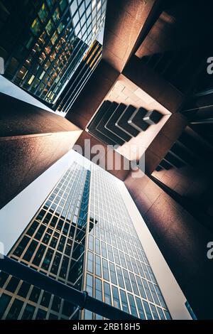 Découvrez la nouvelle Mainzer Landstrasse entre les tours de la banque à Francfort-sur-le-main, Hesse, Allemagne Banque D'Images