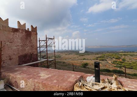 Tour St Agatha (la Tour Rouge) - Mellieha - Malte .la tour rouge de Malte également connue sous le nom de Tour St Agatha, a été construite en 1649 par les chevaliers de sa Banque D'Images