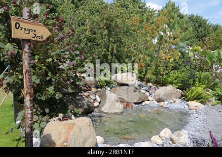 Oregon Garden (Sadie May Stowell, médaille de bronze), Show Garden, RHS Hampton court Palace Garden Festival 2023, Londres, Angleterre, Royaume-Uni, Europe Banque D'Images