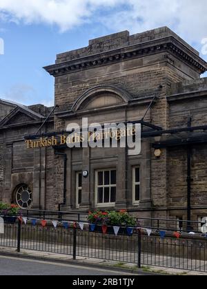 HARROGATE, YORKSHIRE, Royaume-Uni - 02 JUILLET 2023 : vue extérieure du bâtiment des bains turcs Banque D'Images