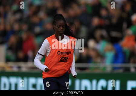 Dublin, Irlande. 06 juillet 2023. Français remplaçant échauffement (Hugh de Paor/SPP) crédit : SPP Sport Press photo. /Alamy Live News Banque D'Images