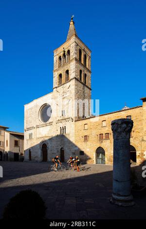 Piazza Silvestri, Bevagna, Pérouse, Ombrie, Italie Banque D'Images