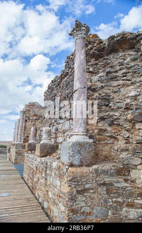 Théâtre romain de Regina Turdulorum. Casas de Reina, Badajoz, Espagne. Scena fréons reste Banque D'Images