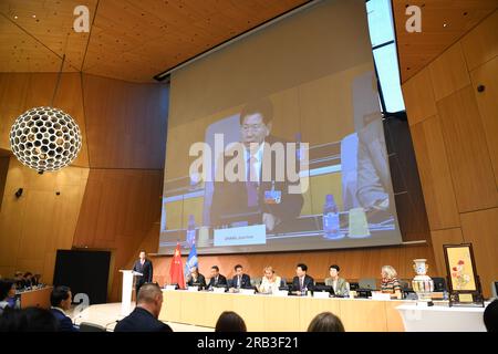 Genève, Suisse. 6 juillet 2023. Zhang Jianchun, vice-ministre du Département de la publicité du Comité central du Parti communiste chinois, prend la parole lors d’une activité marquant le 50e anniversaire de la coopération entre la Chine et l’Organisation mondiale de la propriété Intellectuelle (OMPI) à Genève, Suisse, le 6 juillet 2023. Une série d’activités marquant le 50e anniversaire de la coopération entre la Chine et l’OMPI a eu lieu jeudi à Genève. Crédit : Lian Yi/Xinhua/Alamy Live News Banque D'Images
