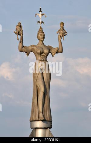 Constance, Allemagne, Juny 1st 2023 : Imperia. C'est une statue à l'entrée du port, commémorant le concile de Constance Banque D'Images