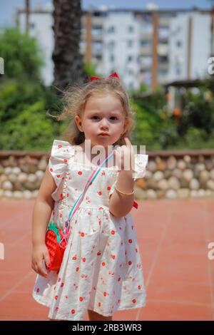 29 juin 2023 : Mersin, Turkiye. 26 juin 2023. Les enfants visitent le quartier Liparis de la ville de Mersin pendant la fête musulmane de l'Aïd Al-Adha. Mersin est une ville portuaire située le long de la côte méditerranéenne du sud de la Turquie (crédit image : © Zakariya Yahya/IMAGESLIVE via ZUMA Press Wire) À USAGE ÉDITORIAL SEULEMENT! Non destiné à UN USAGE commercial ! Banque D'Images