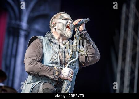Oslo, Norvège. 22e, juin 2023. Le groupe allemand de power Metal Powerwolf donne un concert live lors du festival de musique norvégien tons of Rock 2023 à Oslo. Ici, le chanteur Attila Dorn est vu en direct sur scène. (Crédit photo : Gonzales photo - Terje Dokken). Banque D'Images