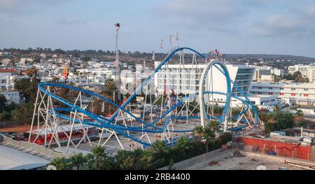 Ayia Napa, Chypre - 13 juin 2018 : Ayia Napa vue aérienne avec parc d'attractions Banque D'Images