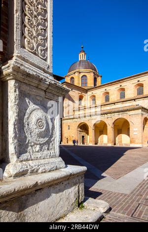 Cathédrale d'Urbino, Duomo di Urbino, Cattedrale Metropolitana di Santa Maria Assunta, Urbino, Marche, Italie Banque D'Images