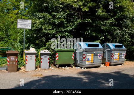 Italie, Emilie Romagne, Cortemaggiore, ordures Banque D'Images