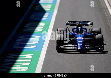 Alexander Albon de Williams dans la voie des stands lors de l'entraînement 1 avant le Grand Prix de Grande-Bretagne 2023 à Silverstone, Towcester. Date de la photo : Vendredi 7 juillet 2022. Banque D'Images