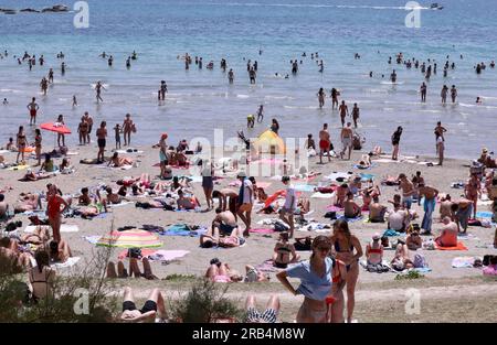 Croatie. 07 juillet 2023. Les jeunes venus au Ultra Music Festival ont occupé la plage populaire de Bacvice à Split, en Croatie, le 7 juillet 2023. Photo : Ivo Cagalj/PIXSELL crédit : Pixsell/Alamy Live News Banque D'Images